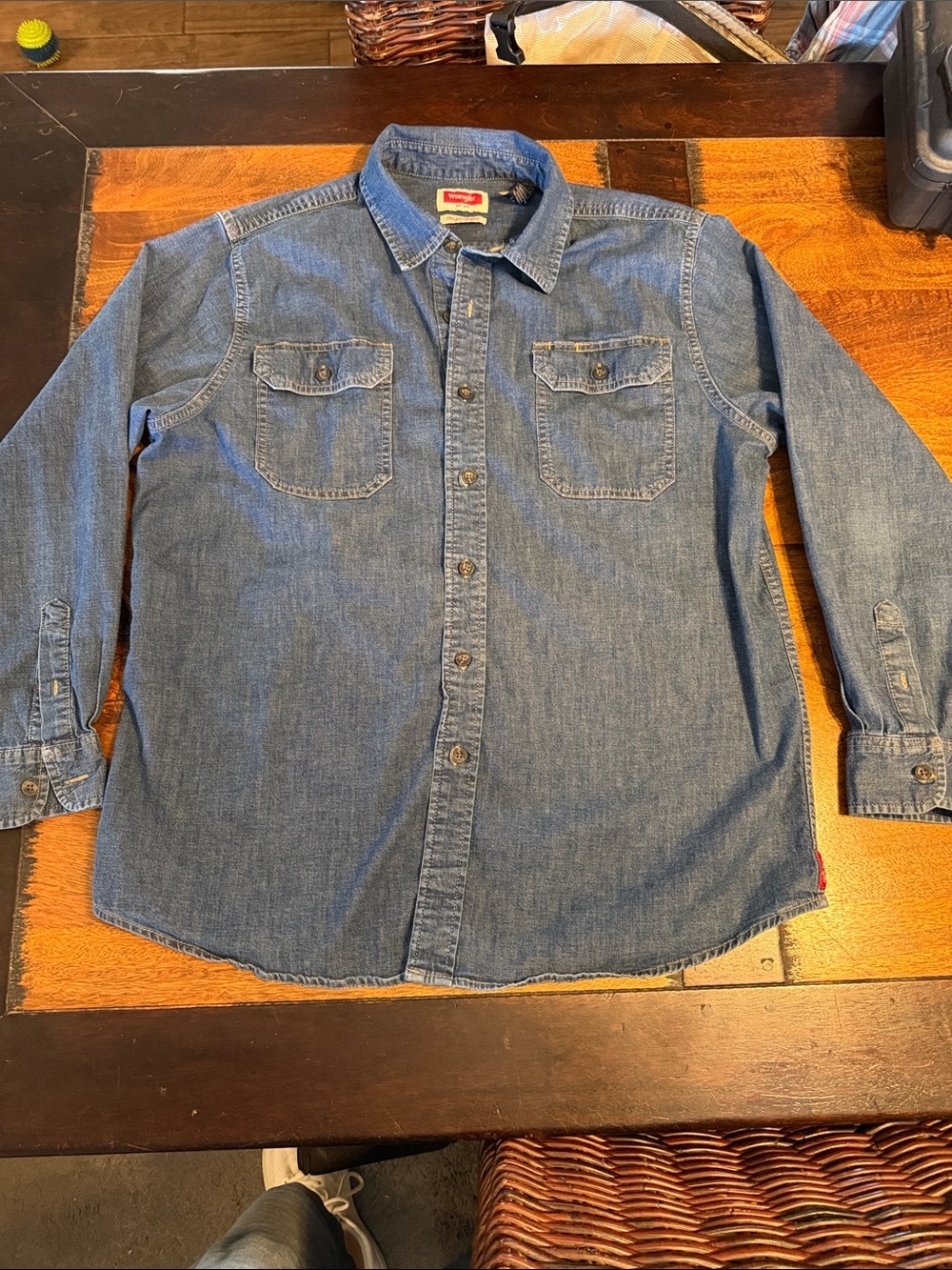 Wrangler denim shirt size large EUC